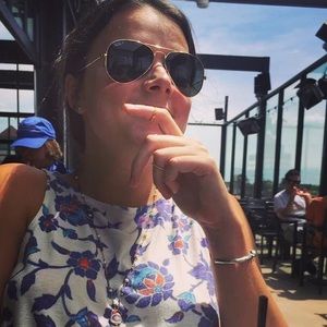 Meet your Posher, Hayley